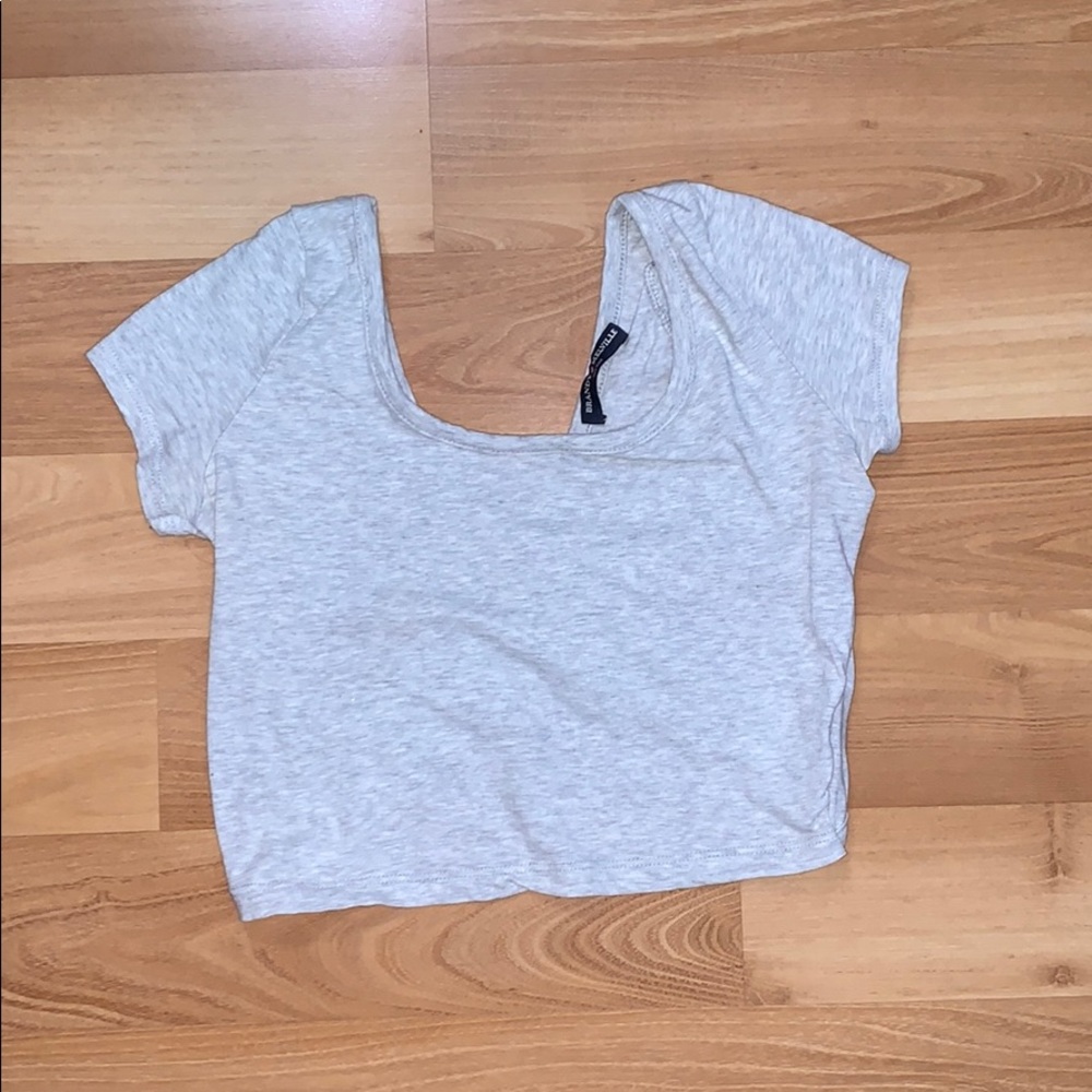 Brandy Melville cropped top